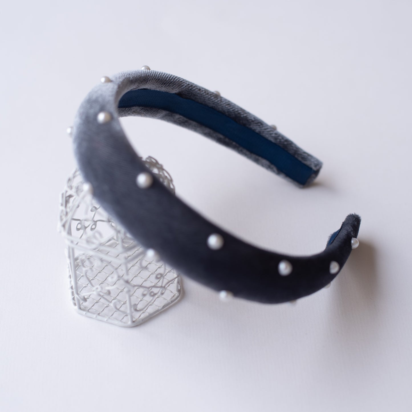 Soft velvet padded party hairband embellished with pearls - Grey