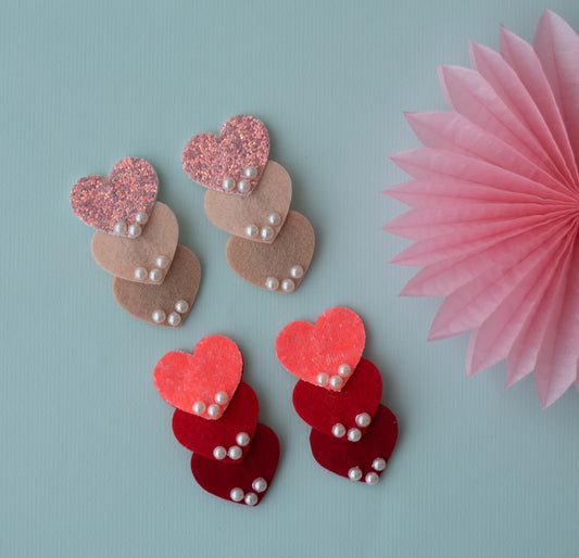 Cute shimmer heart tic-tac pins embellished with pearls  - Red, Offwhite