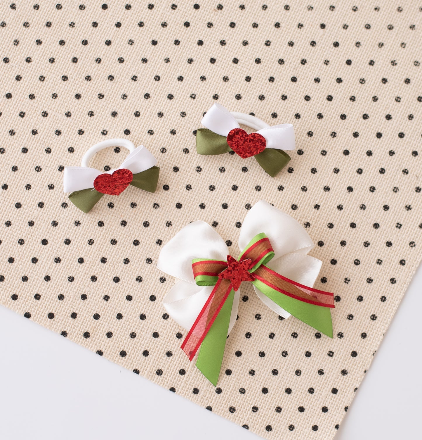 Combo : Set of 1 pair white rubberbands with a glitter heart and 1 elegant bow with glitter star. - White, Red, Green