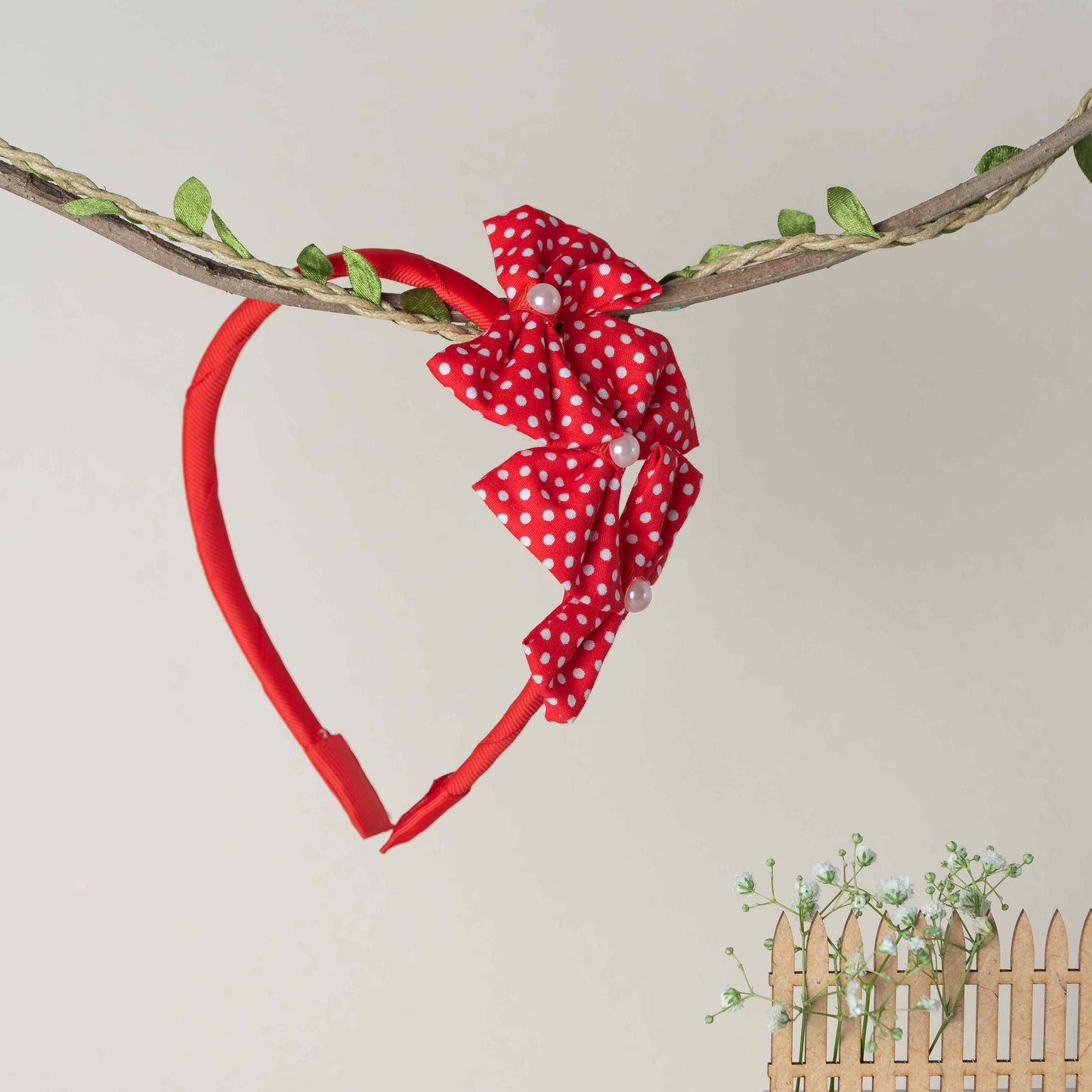 Polka Dot Bow With Peal Detaile Cute Hairband .