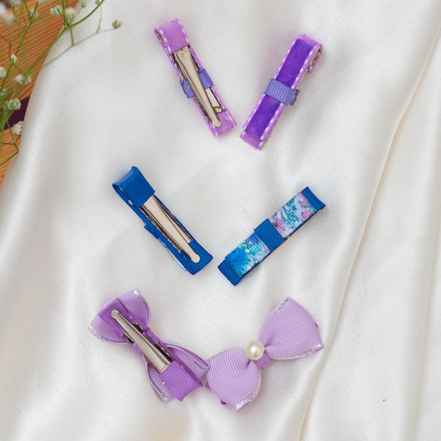 Graceful velvet loopy bow on alligator clips, printed loopy bow on alligator pins along with pearls detailed cute bow alligator clip- Purple and Blue (Set of 3 pairs - 6 quantity)