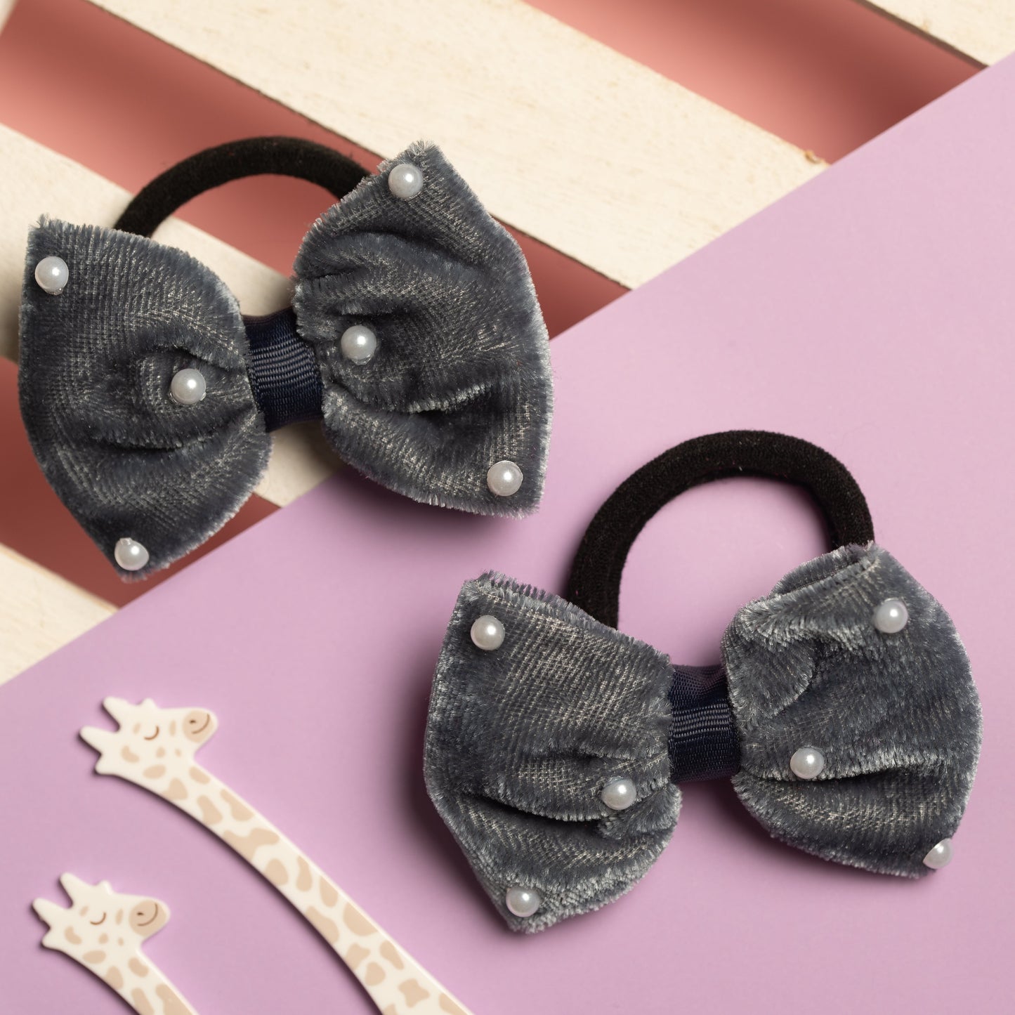 Ribbon Candy - Cute Valvet Bow With Pearl Ditailing Rubber Band - Grey