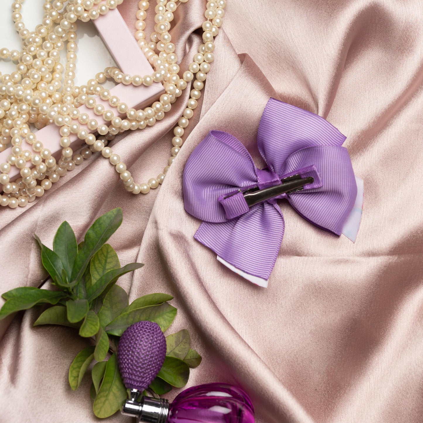 Ribbon Candy - Dual Bow With Unicorn Print on Alligator Clip - Purple & White