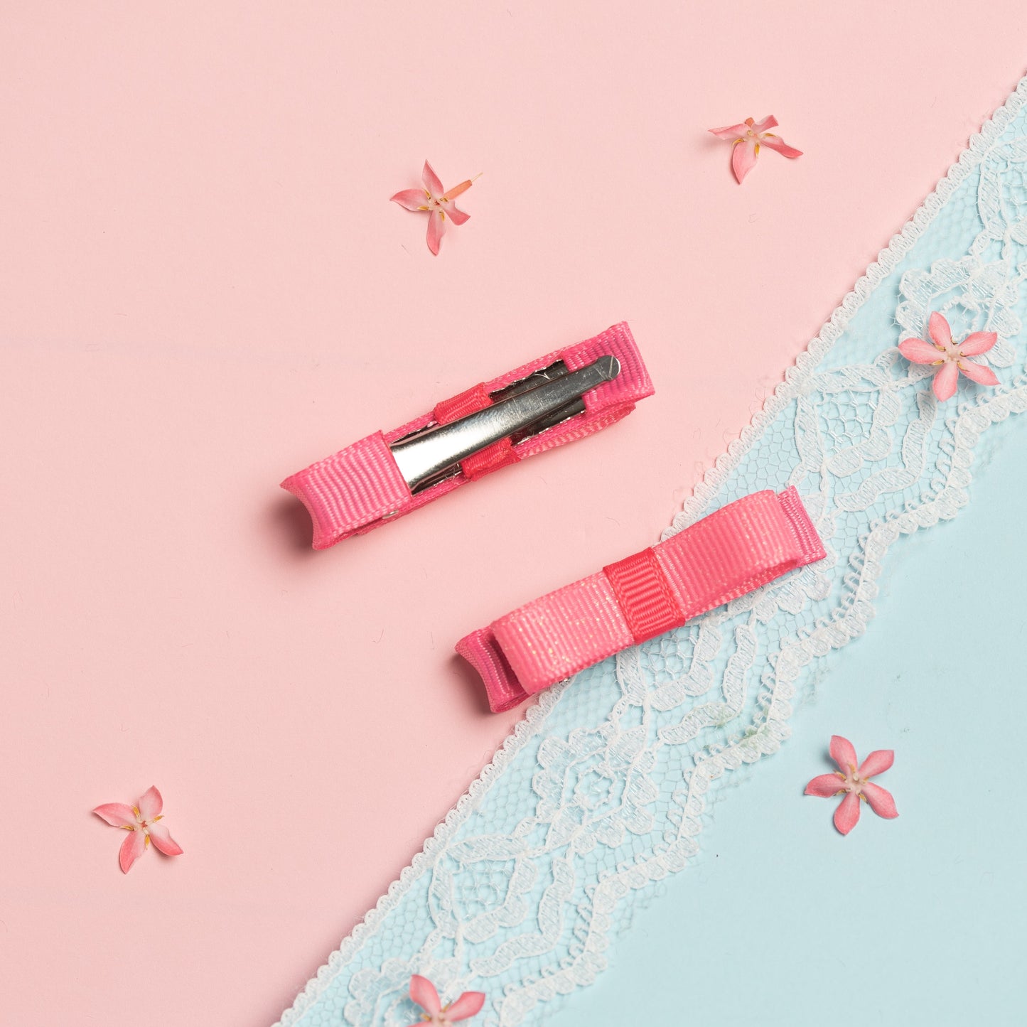 Pink Loopy bow on Alligator pin