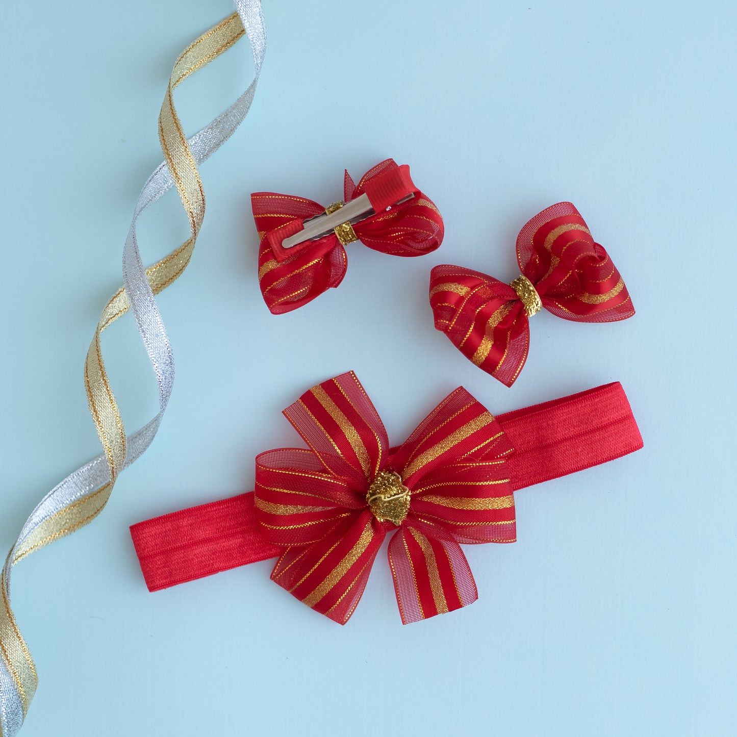 Combo : Set of 1 pair bow alligator pins & 1 pinwheel stretchy band  - Red, Gold