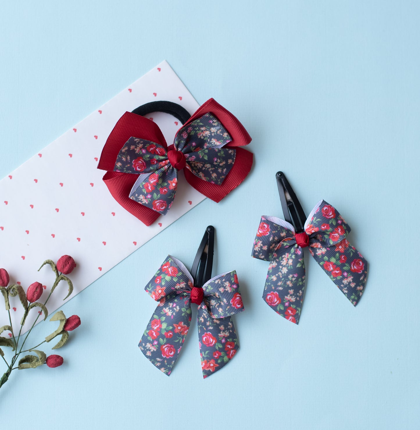 Combo : Cute flower print bow on tic-tac pins and dual bow rubberband - Grey and Marron