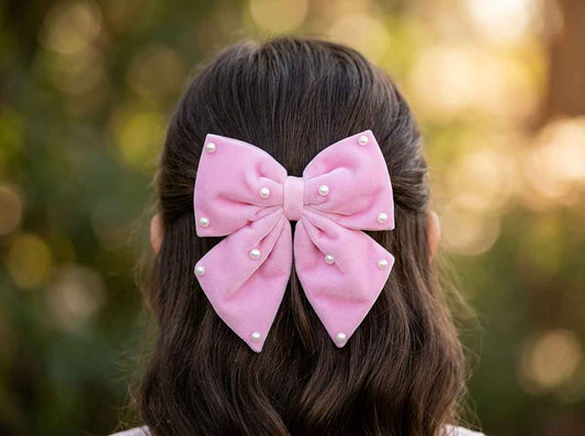 Velvet party bow on alligator clip with pearls - Light Pink