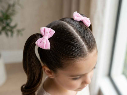 Velvet bow on rubberbands with pearls - Light pink