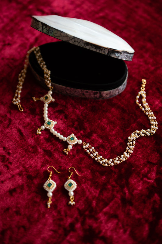 Kundan with pearls chain necklace  - Green, Gold