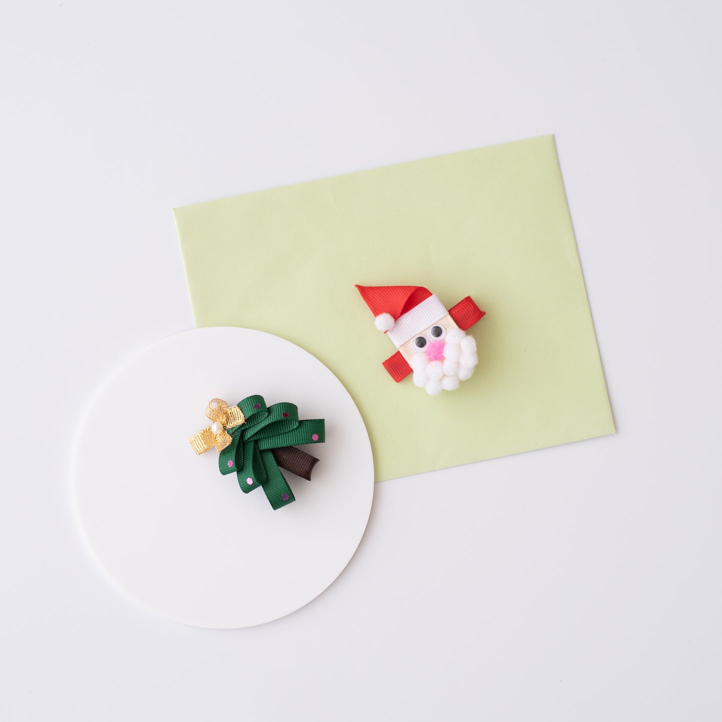 Set of 2 cute handmade alligator pins - 1 christmas tree and 1 santa claus - Red, White, Green
