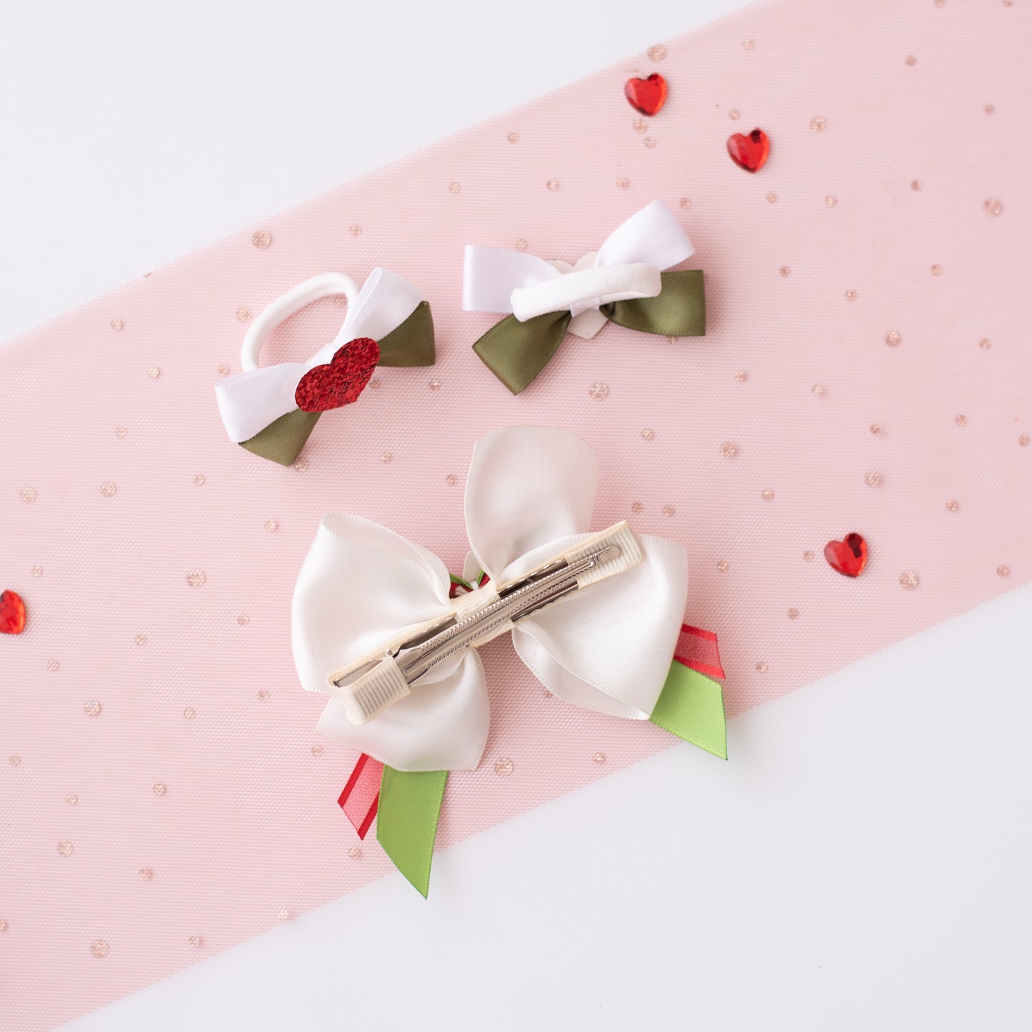 Combo : Set of 1 pair white rubberbands with a glitter heart and 1 elegant bow with glitter star. - White, Red, Green