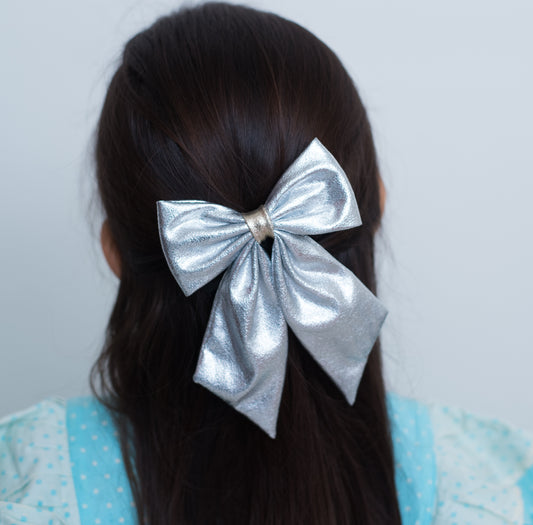 Cute Tissue Fabric Bow on Alligator Clip  - Silver