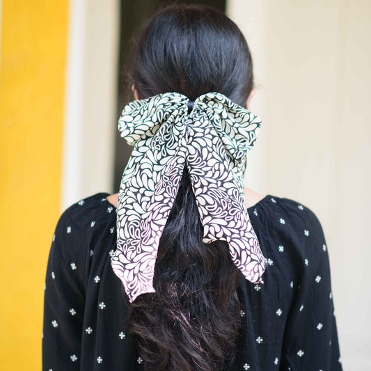 Printed Large Scarf Alligator Clip - Black and White