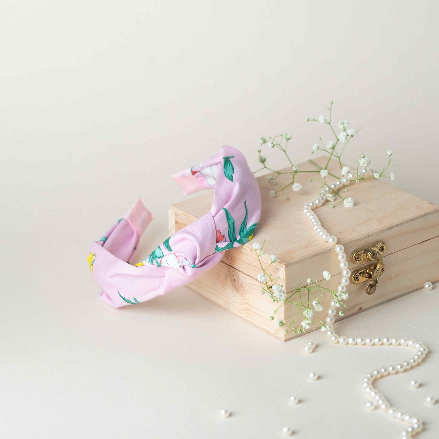 Floral Print Cute Knotted Hairband.