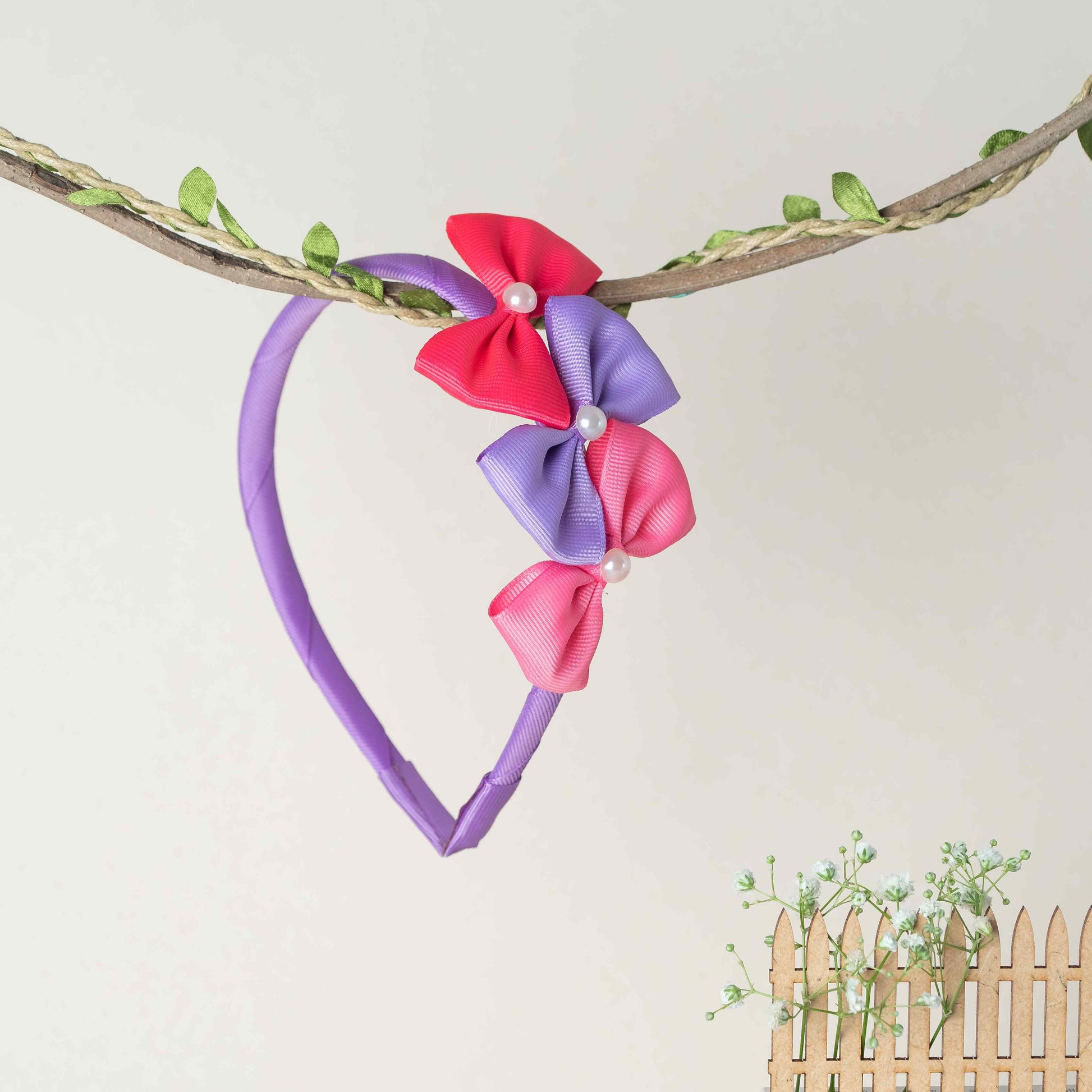 Cute Triple Grosgrain Ribbon Bow With Peal Detailed  Hairband.