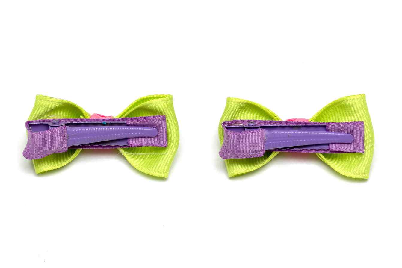 Cute Bow Aligator Pins with Pink Centre.